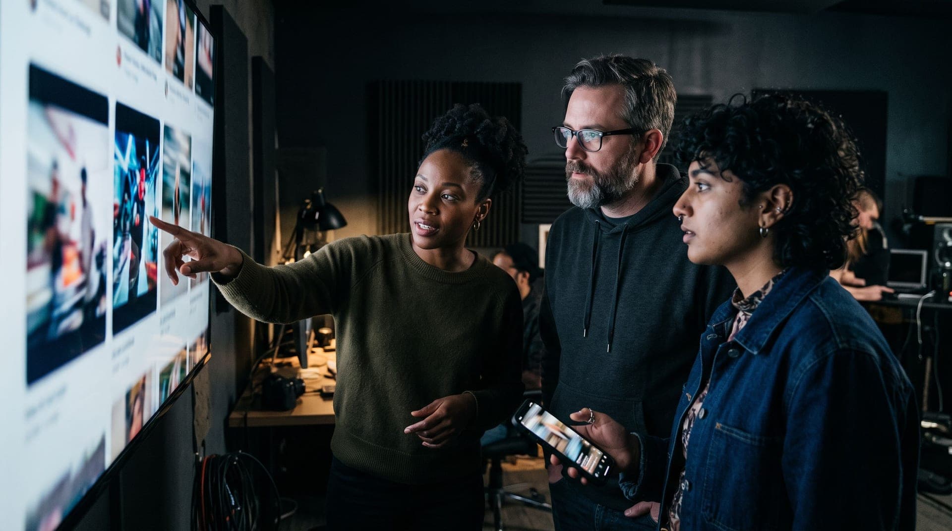 The Psychology of Video Ad Hooks: Why the First 2 Seconds Decide Everything